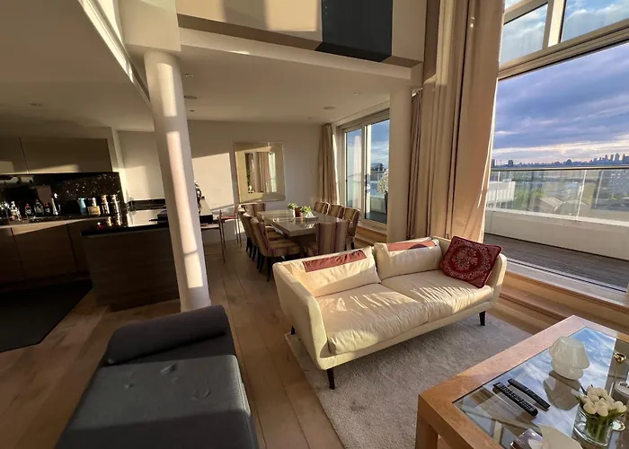 Best Penthouse In Canary Wharf