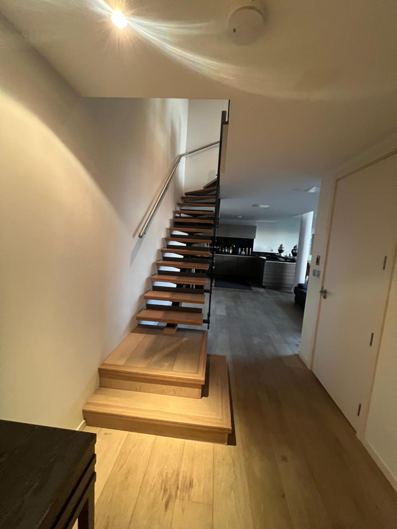 Penthouse In Canary Wharf London