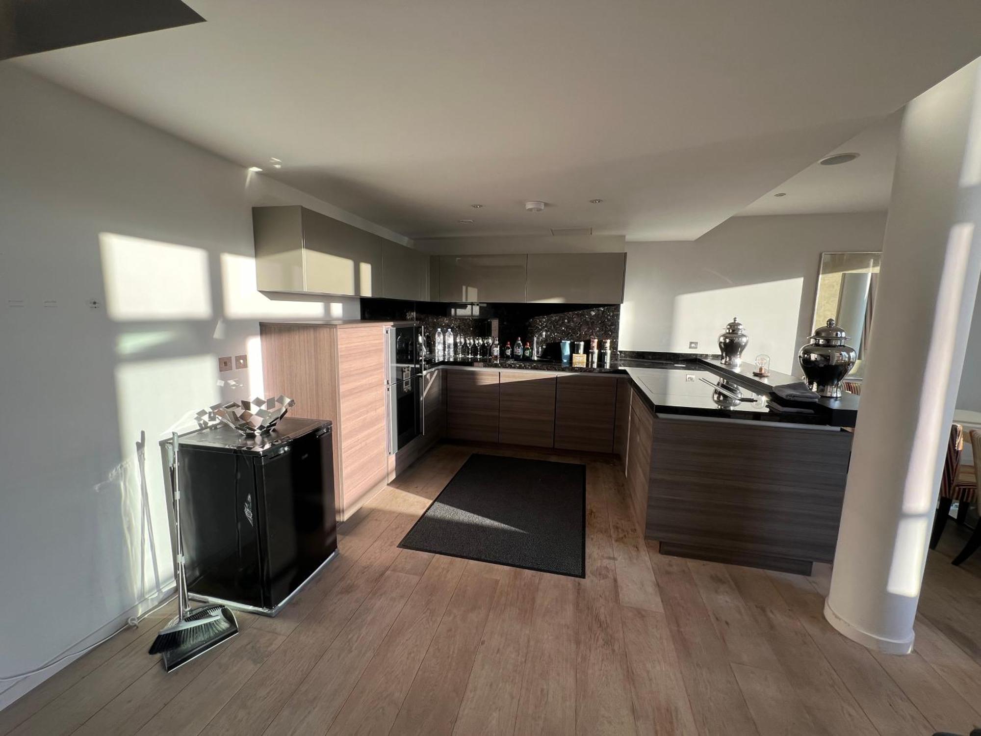 Penthouse In Canary Wharf *